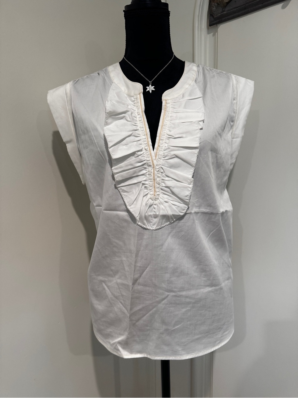 Democracy White Ruffle Placket Sleeveless Blouse
